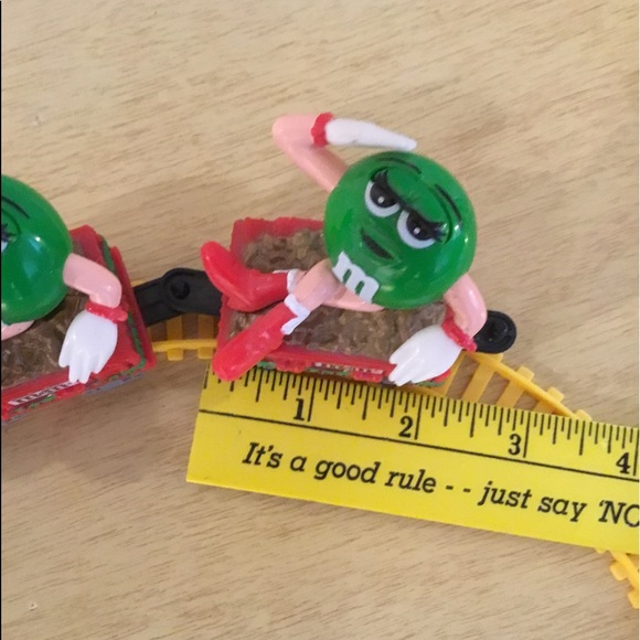 Miniature M&M Xmas Train - Picture 7 of 11